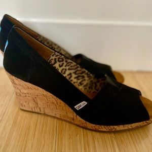 TOMS Michele Peep Toe Black Wedge Size 10